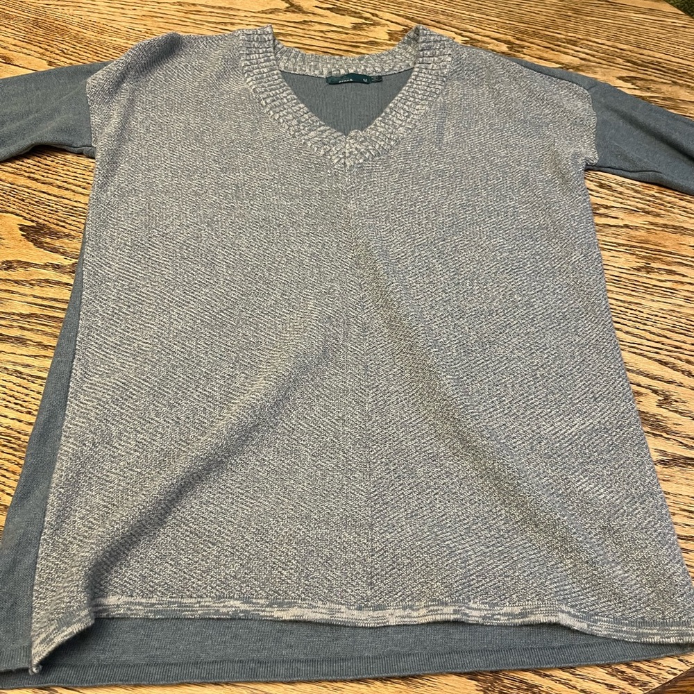 Blue sweater women’s medium loose fitting by Prana